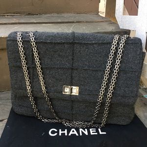100% authentic chanel jumbo reissue  wool gray